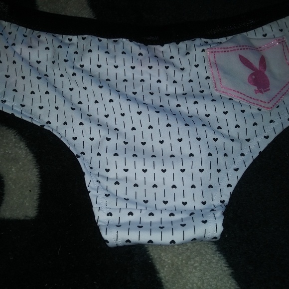 Lingerie - Picture 4 of 8